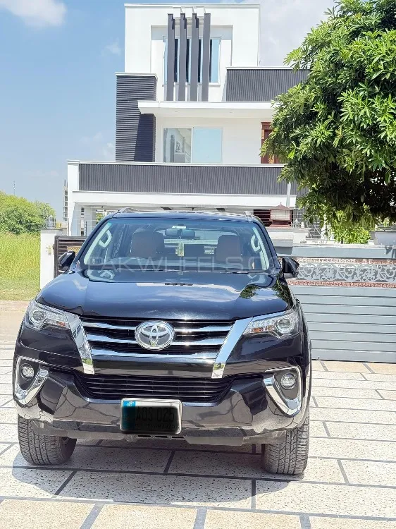 Toyota Fortuner 2020 for Sale in Islamabad Image-1
