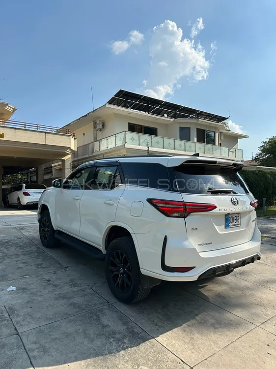 Toyota Fortuner 2025 for Sale in Islamabad Image-1