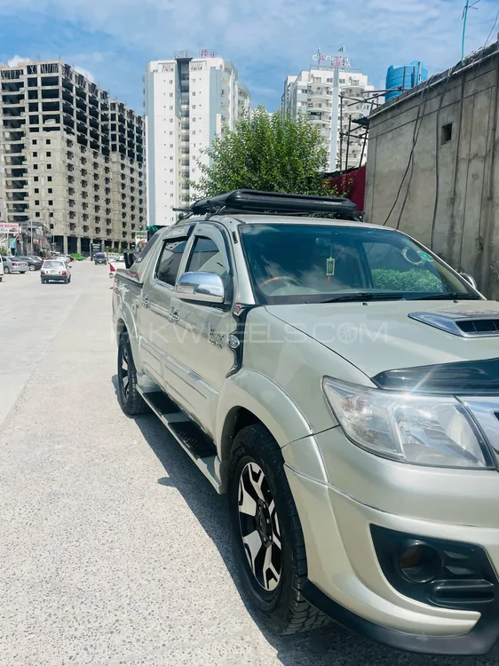 Toyota Hilux 2009 for Sale in Islamabad Image-1