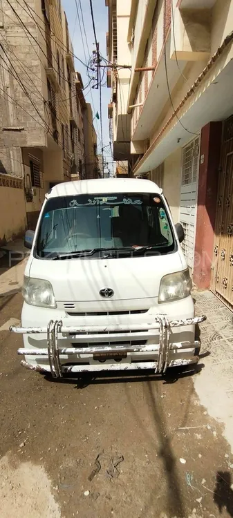 Toyota Pixis Space 2013 for Sale in Karachi Image-1