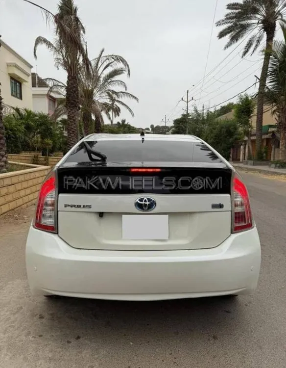 Toyota Prius 2012 for Sale in Karachi Image-1