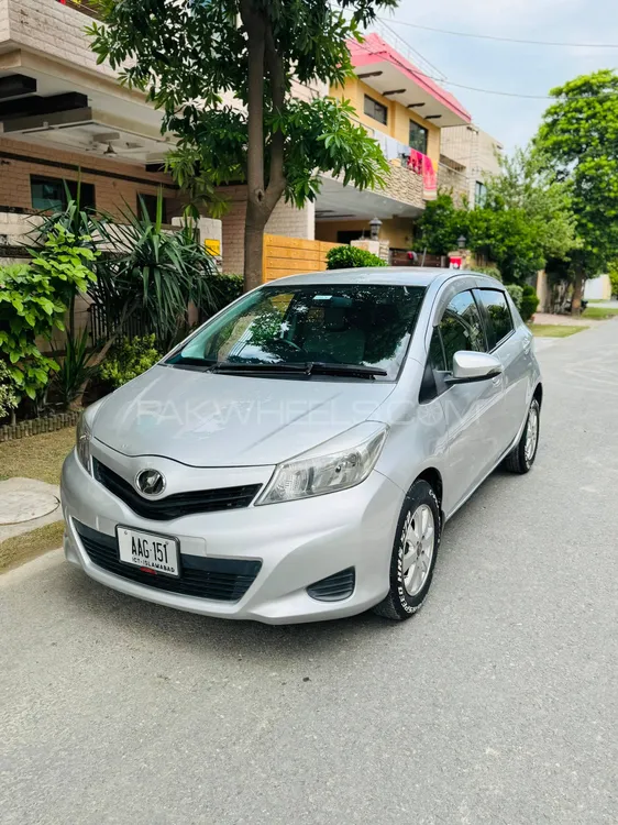 Toyota Vitz 2012 for Sale in Lahore Image-1