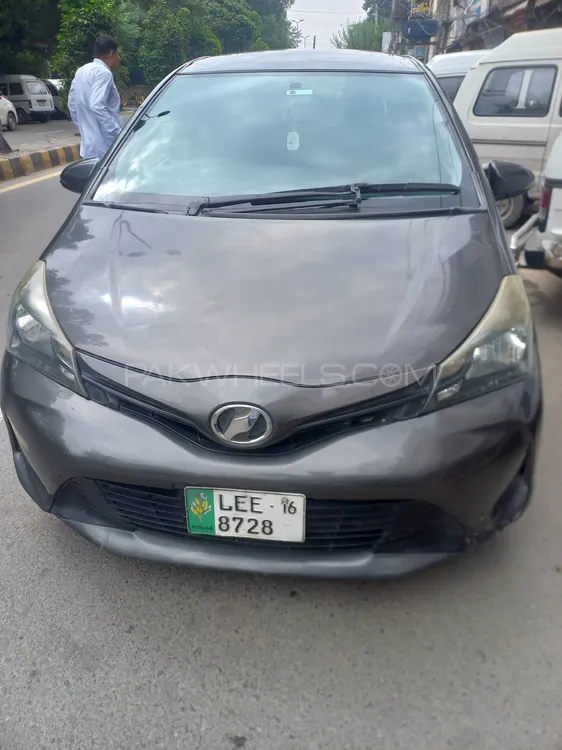 Toyota Vitz 2014 for Sale in Lahore Image-1