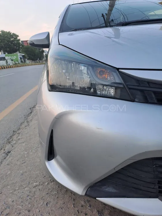 Toyota Vitz 2015 for Sale in Attock Image-1