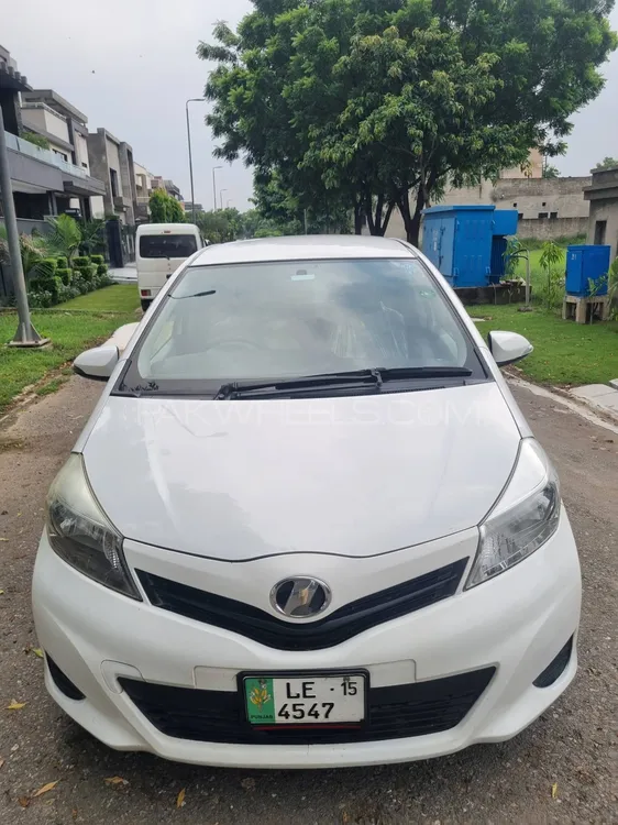 Toyota Vitz 2015 for Sale in Lahore Image-1