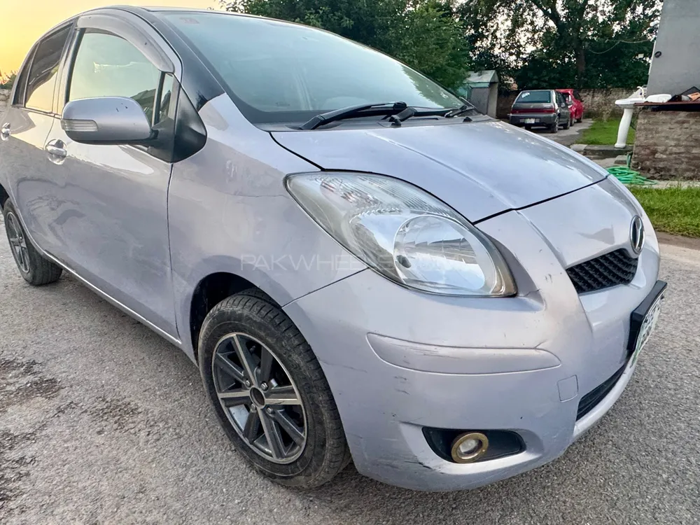 Toyota Vitz 2013 for Sale in Gujranwala Image-1