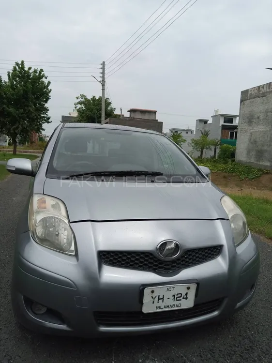 Toyota Vitz 2007 for Sale in Lahore Image-1