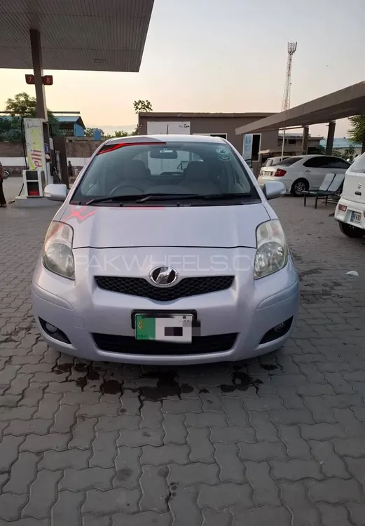 Toyota Vitz 2008 for Sale in Mardan Image-1
