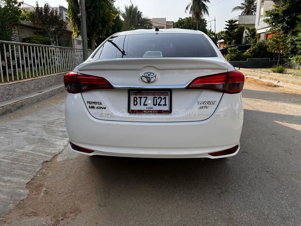 Toyota Yaris Sedan 2020 for Sale in Karachi Image-1