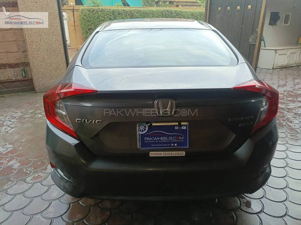 Honda Civic 2018 for Sale in Faisalabad Honda Civic 2018 for Sale in Faisalabad Image-4