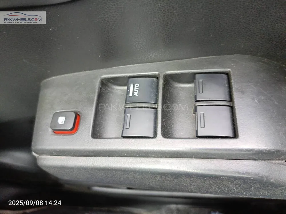 Honda Fit 2011 for Sale in Islamabad Honda Fit 2011 for Sale in Islamabad Image-12