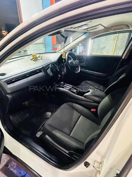 Honda Vezel 2016 for Sale in Mandi bahauddin Image-1