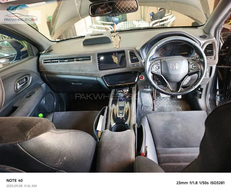Honda Vezel 2016 for Sale in Peshawar Honda Vezel 2016 for Sale in Peshawar Image-10