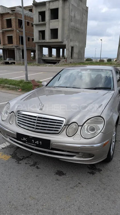 Mercedes Benz E Class 2004 for Sale in Rawalpindi Image-1