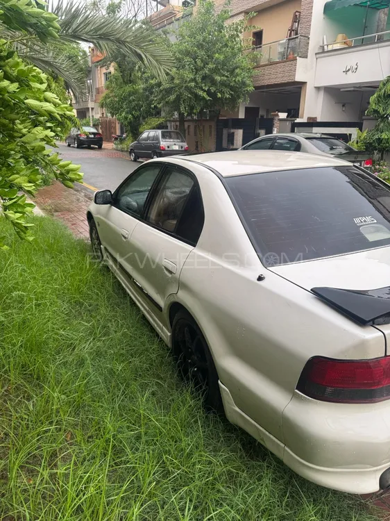 Mitsubishi Galant 2004 for Sale in Lahore Mitsubishi Galant 2004 for Sale in Lahore Image-4