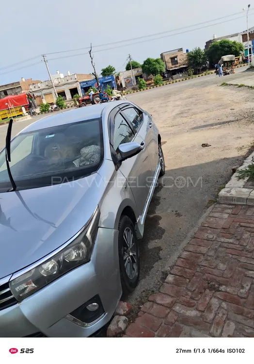 Toyota Corolla 2015 for Sale in Phalia Image-1