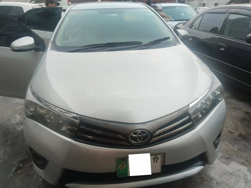 Toyota Corolla 2017 for Sale in Lahore Image-1