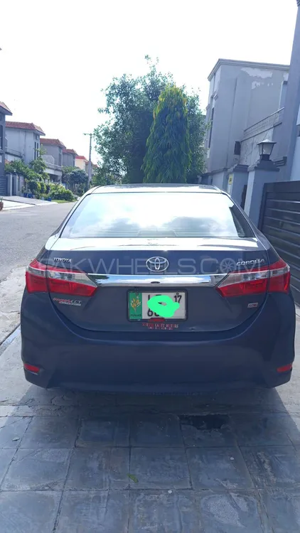Toyota Corolla 2017 for Sale in Lahore Image-1