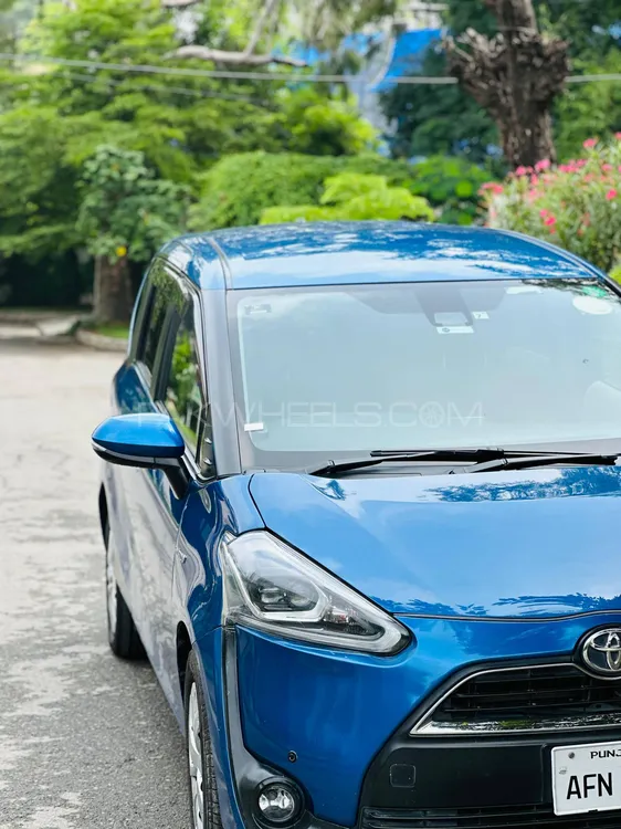 Toyota Sienta 2017 for Sale in Lahore Image-1