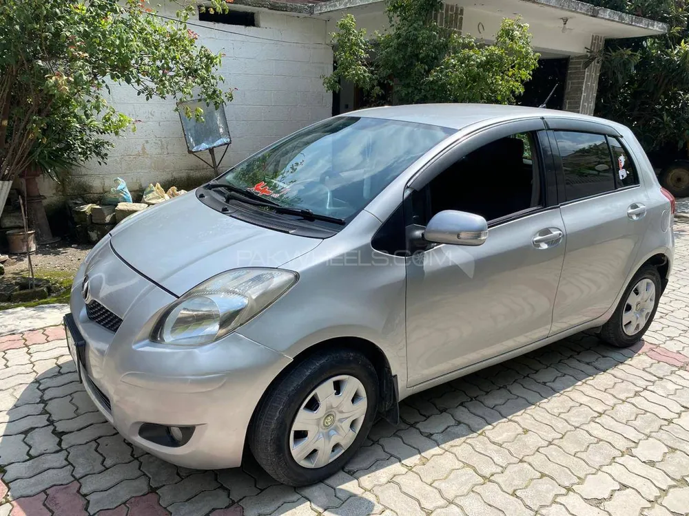Toyota Vitz 2008 for Sale in Abbottabad Image-1