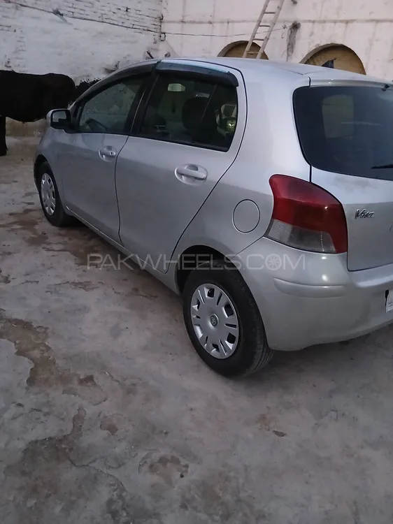 Toyota Vitz 2009 for Sale in Peshawar Image-1