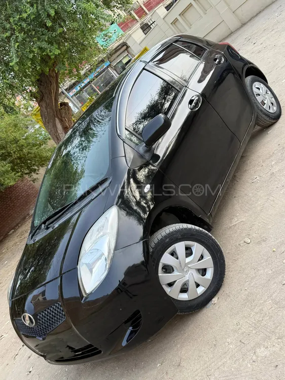 Toyota Vitz 2006 for Sale in Taunsa sharif Image-1