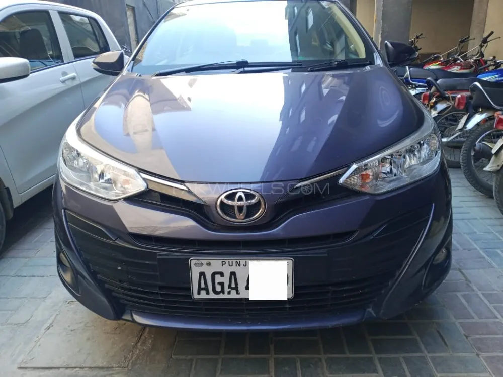 Toyota Yaris Sedan 2021 for Sale in Lahore Image-1