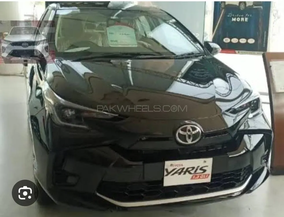 Toyota Yaris Sedan 2025 for Sale in Karachi Image-1