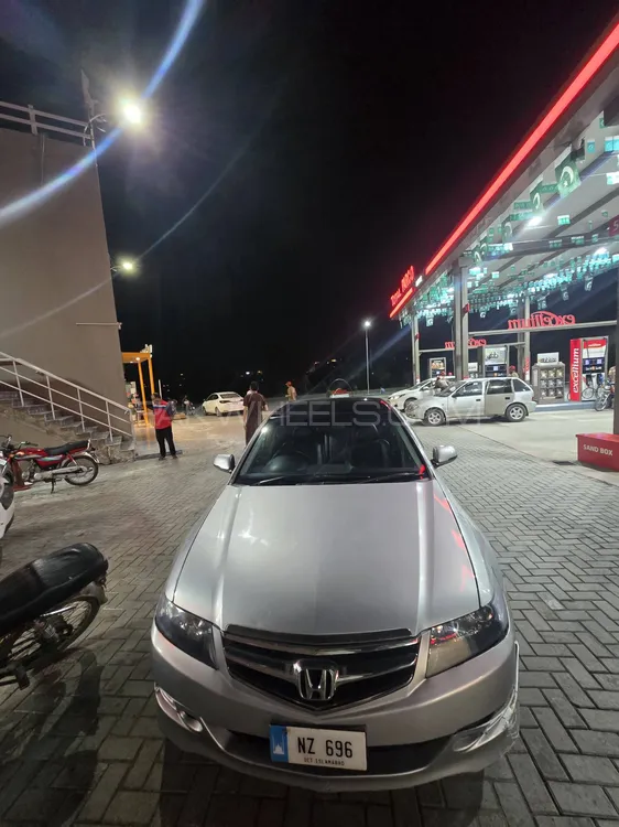 Honda Accord 2004 for Sale in Islamabad Image-1