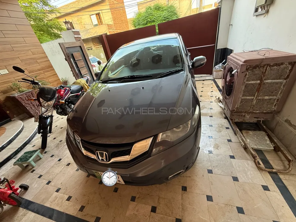 Honda City 2017 for Sale in Faisalabad Image-1