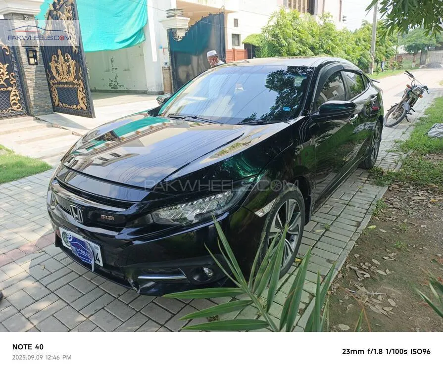 Honda Civic 2020 for Sale in Faisalabad Honda Civic 2020 for Sale in Faisalabad Image-6