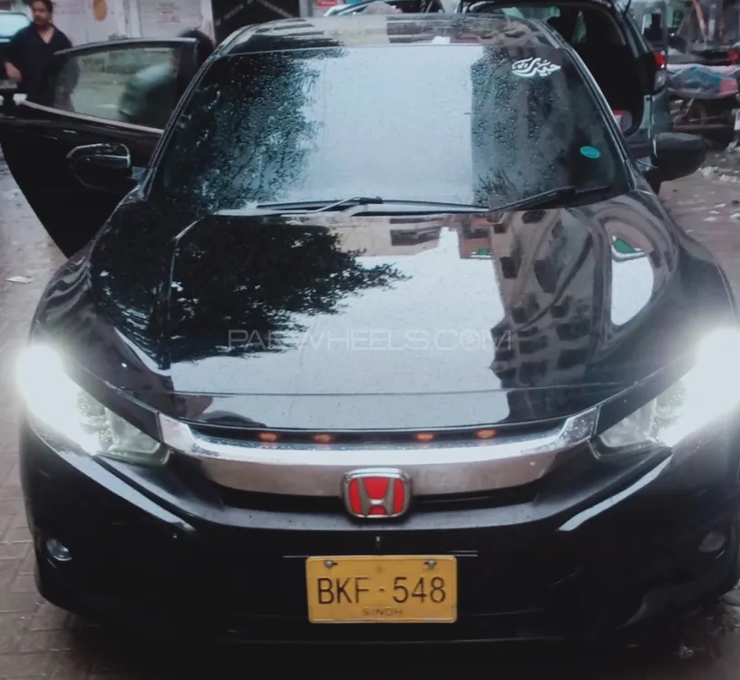 Honda Civic 2017 for Sale in Karachi Image-1