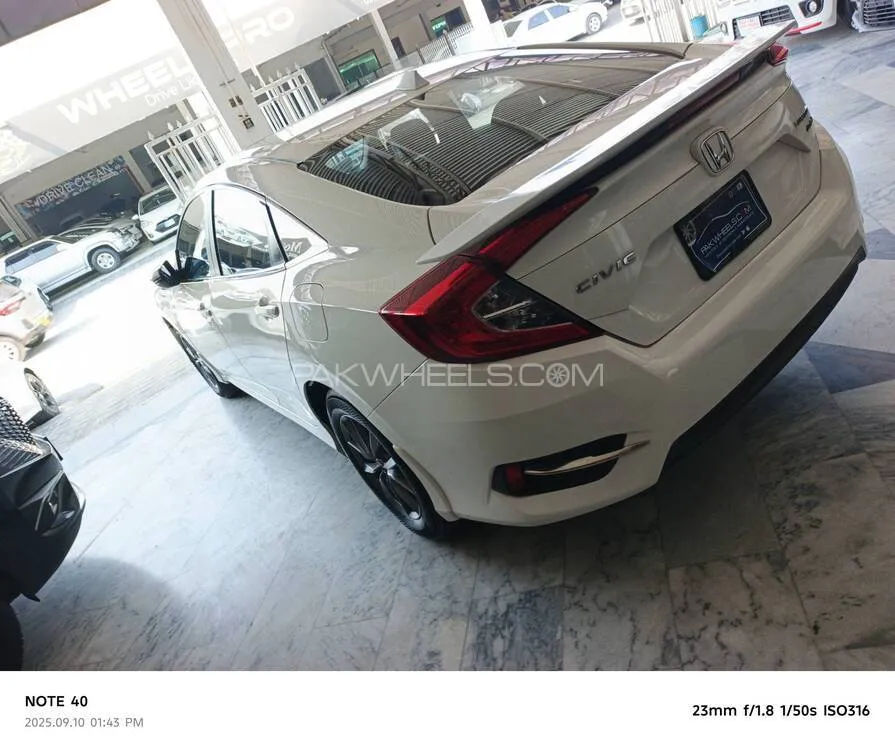 Honda Civic 2018 for Sale in Peshawar Honda Civic 2018 for Sale in Peshawar Image-4