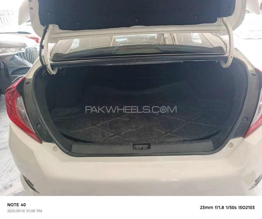 Honda Civic 2018 for Sale in Peshawar Honda Civic 2018 for Sale in Peshawar Image-7