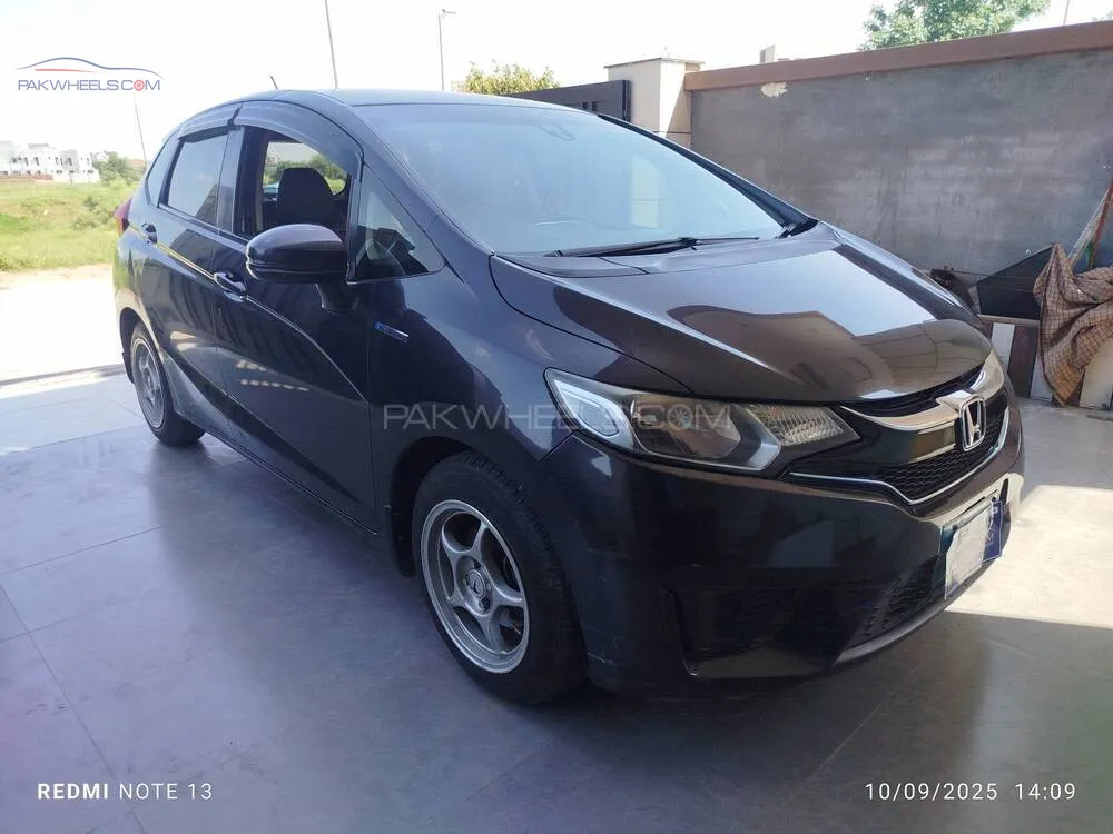 Honda Fit 2015 for Sale in Lahore Honda Fit 2015 for Sale in Lahore Image-2
