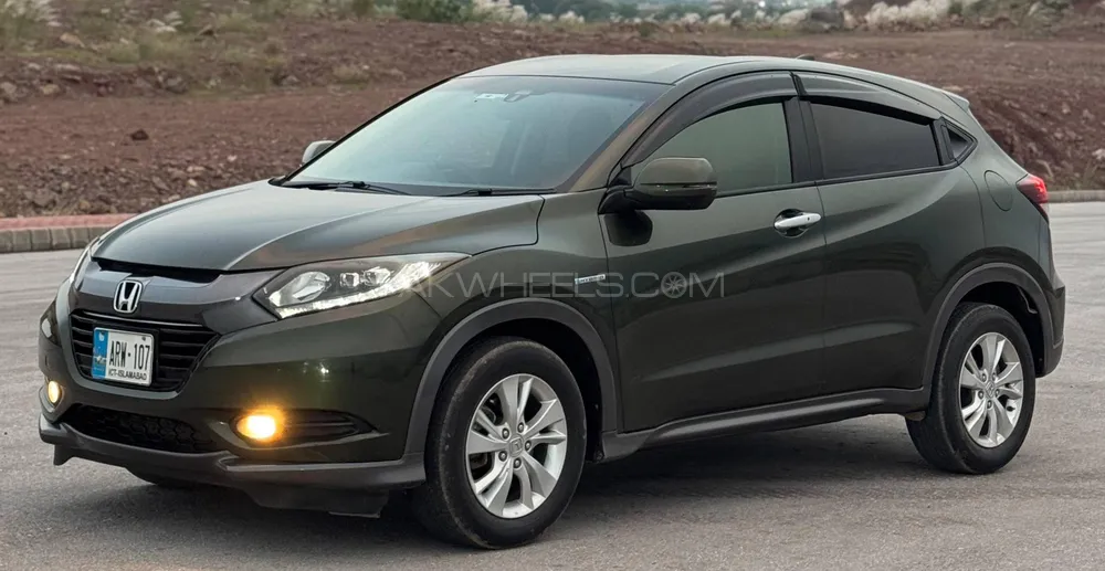Honda Vezel 2015 for Sale in Islamabad Image-1