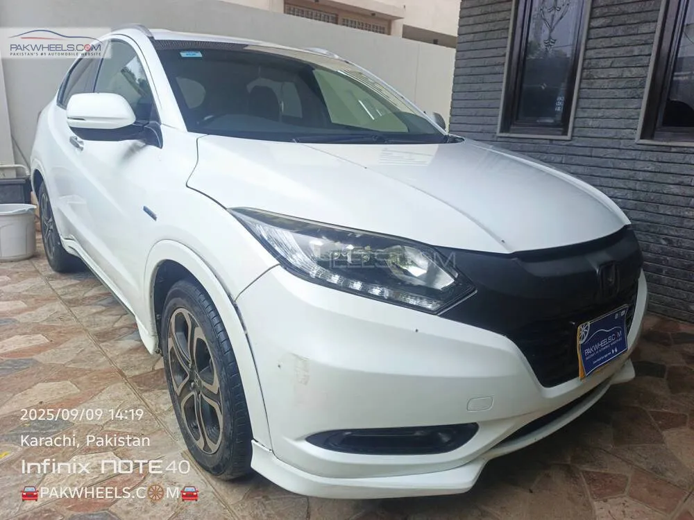 Honda Vezel 2017 for Sale in Karachi Honda Vezel 2017 for Sale in Karachi Image-2