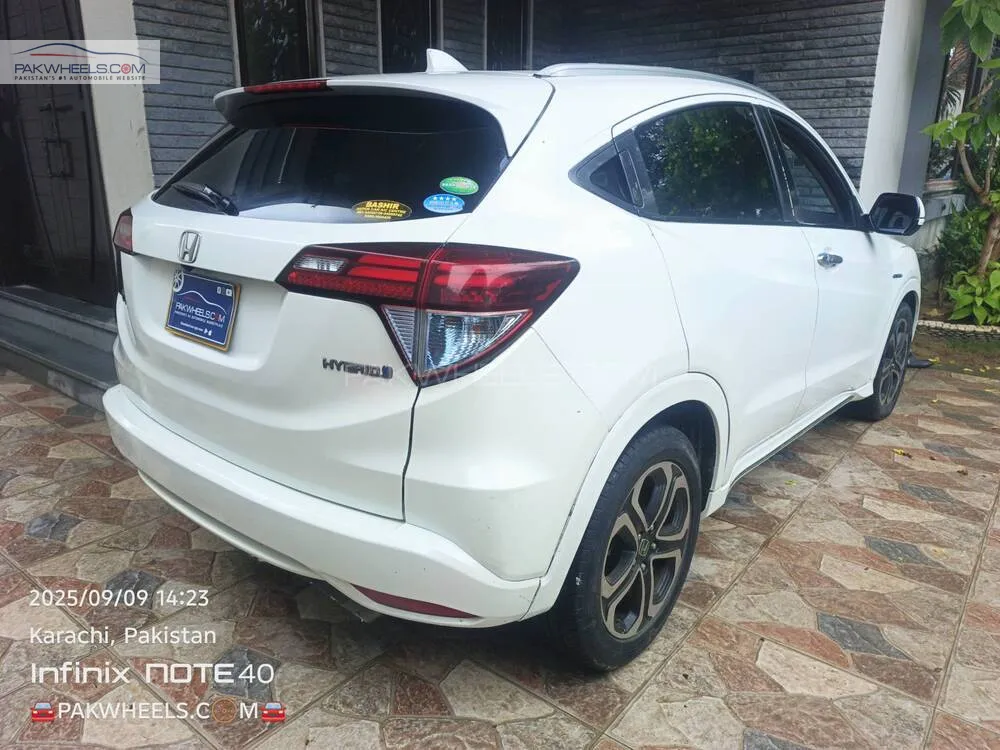 Honda Vezel 2017 for Sale in Karachi Honda Vezel 2017 for Sale in Karachi Image-4