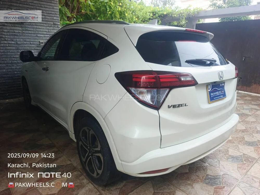 Honda Vezel 2017 for Sale in Karachi Honda Vezel 2017 for Sale in Karachi Image-5