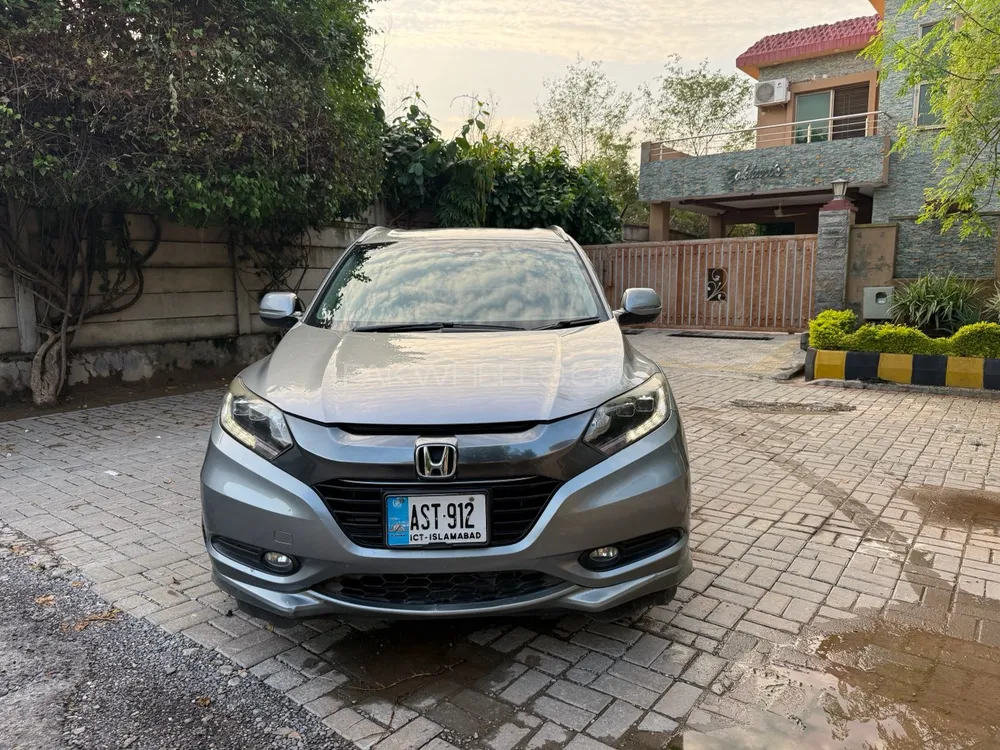Honda Vezel 2015 for Sale in Rawalpindi Image-1