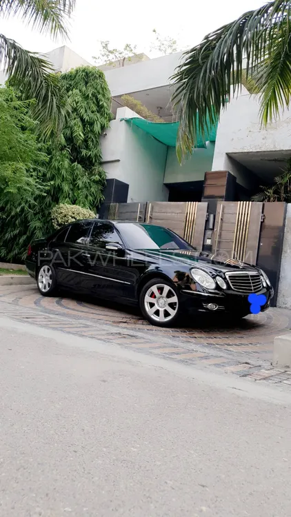 Mercedes Benz E Class 2004 for Sale in Lahore Image-1