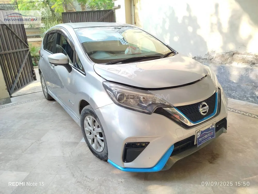 Nissan Note 2018 for Sale in Faisalabad Nissan Note 2018 for Sale in Faisalabad Image-2