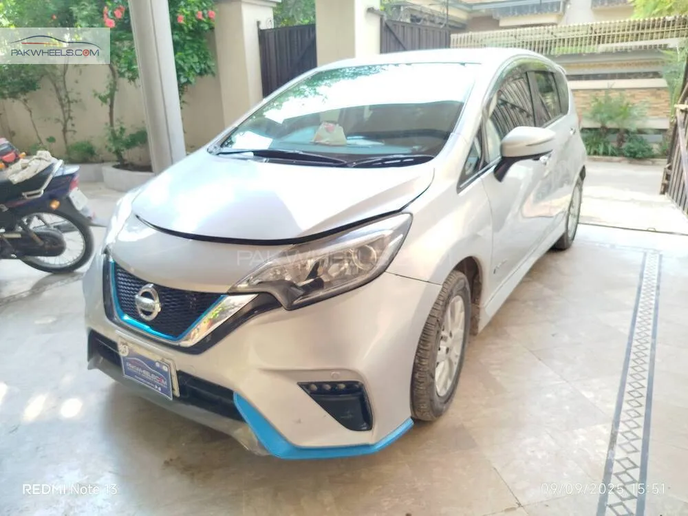 Nissan Note 2018 for Sale in Faisalabad Nissan Note 2018 for Sale in Faisalabad Image-3