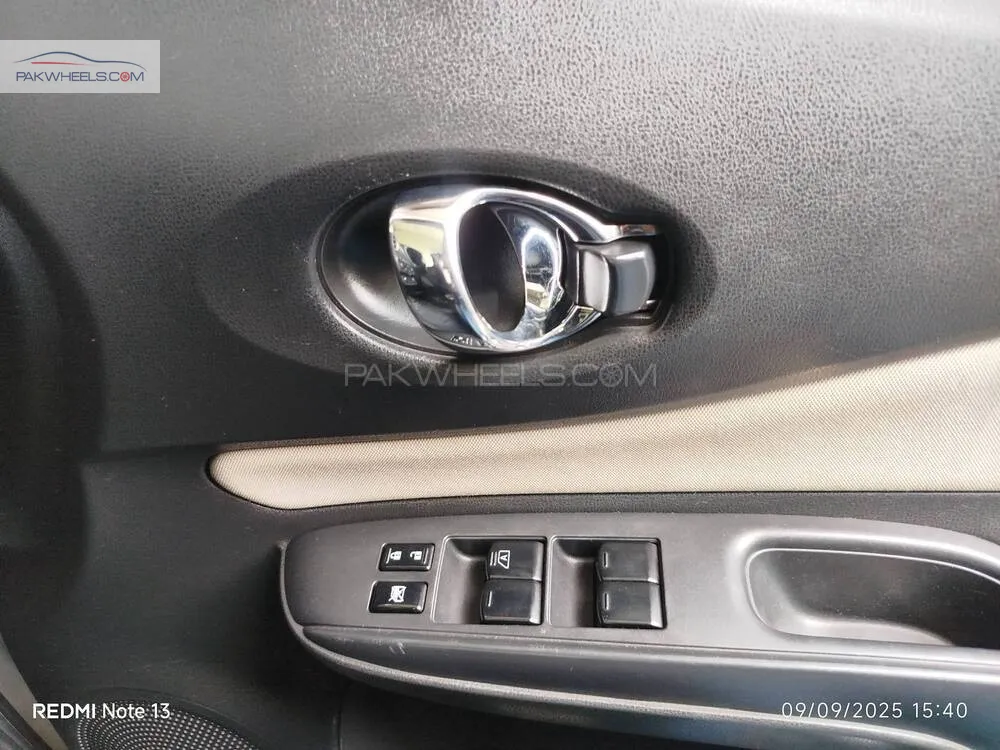 Nissan Note 2018 for Sale in Faisalabad Nissan Note 2018 for Sale in Faisalabad Image-12