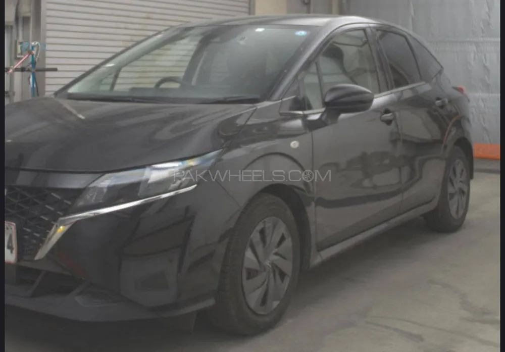 Nissan Note 2021 for Sale in Lahore Image-1
