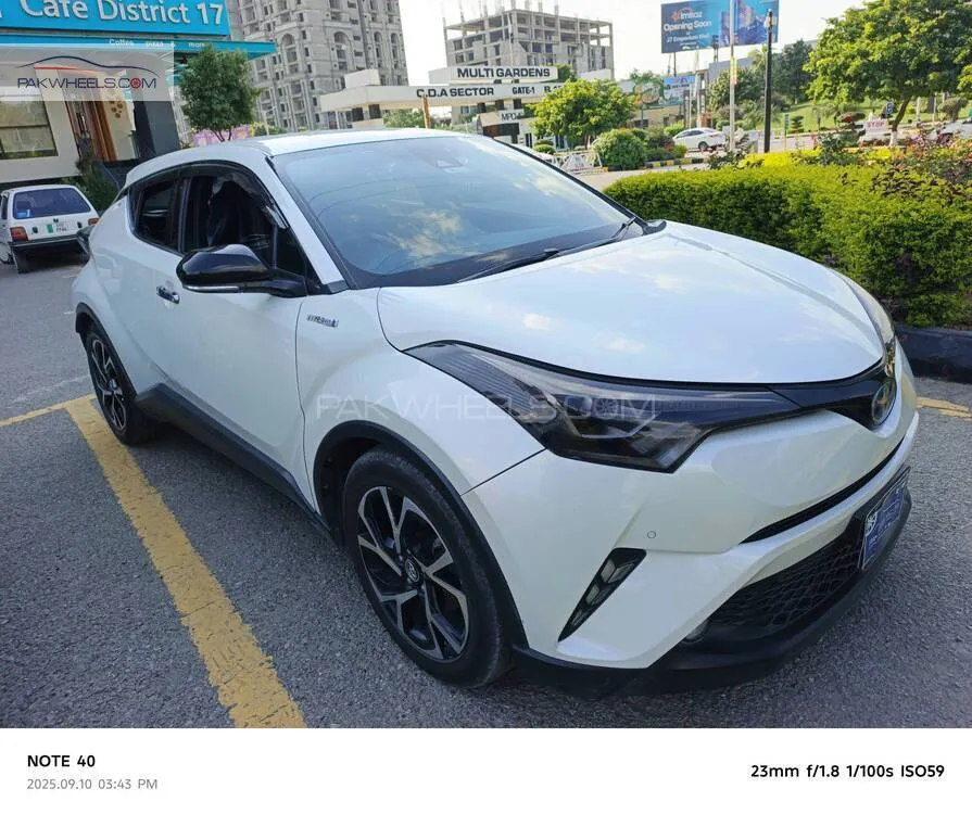 Toyota C-HR 2018 for Sale in Islamabad Toyota C-HR 2018 for Sale in Islamabad Image-2