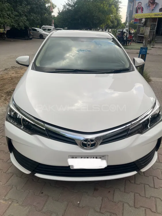 Toyota Corolla 2019 for Sale in Islamabad Image-1