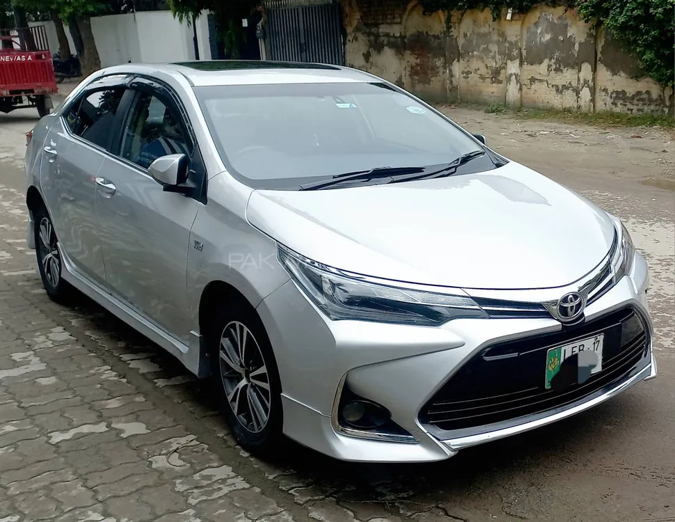 Toyota Corolla 2017 for Sale in Lahore Image-1