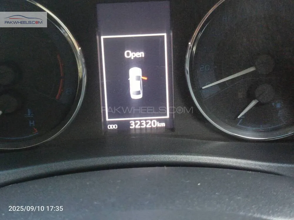 Toyota Corolla 2021 for Sale in Islamabad Toyota Corolla 2021 for Sale in Islamabad Image-9