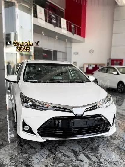 Toyota Corolla 2025 for Sale in Lahore Image-1